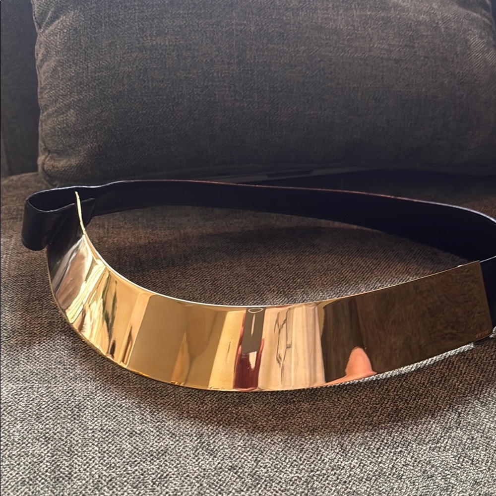1996 Vintage Tom Ford for Gucci Black Leather Belt with Gold Metal
Detail